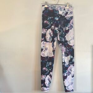 Old Navy Purple and White Floral Leggings
